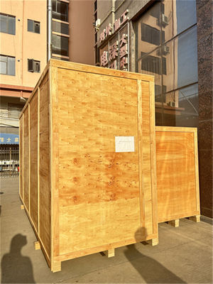 Phòng thí nghiệm thử nghiệm thực hiện thử nghiệm khả năng chống cháy lan theo phương thẳng đứng trên thiết bị thử nghiệm dây dẫn