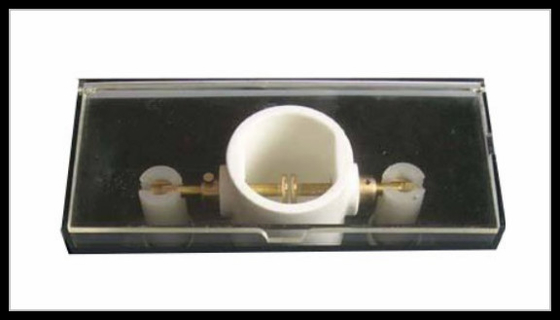 Máy thử sức mạnh điện áp dầu cách nhiệt được sử dụng để đánh giá tính chất điện của vật liệu cách nhiệt